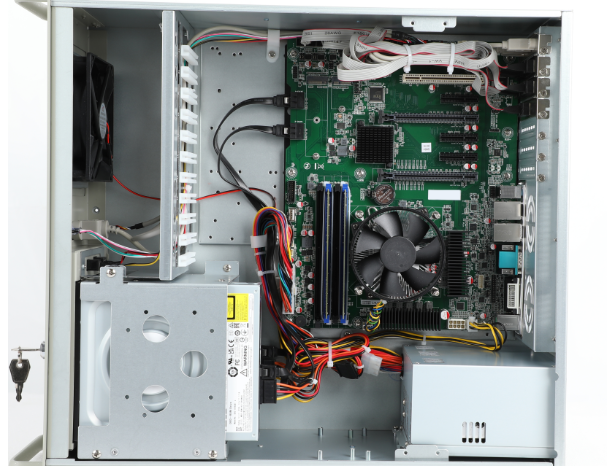 上架式工控機機箱.png